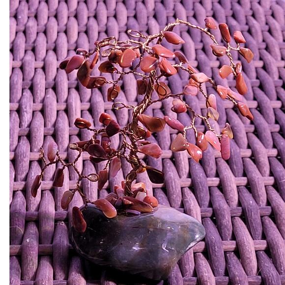 Carnelian Gemstone Bonsai Tree Copper Wire Sculpture Green Crystal Base Folk Art - Picture 6 of 9